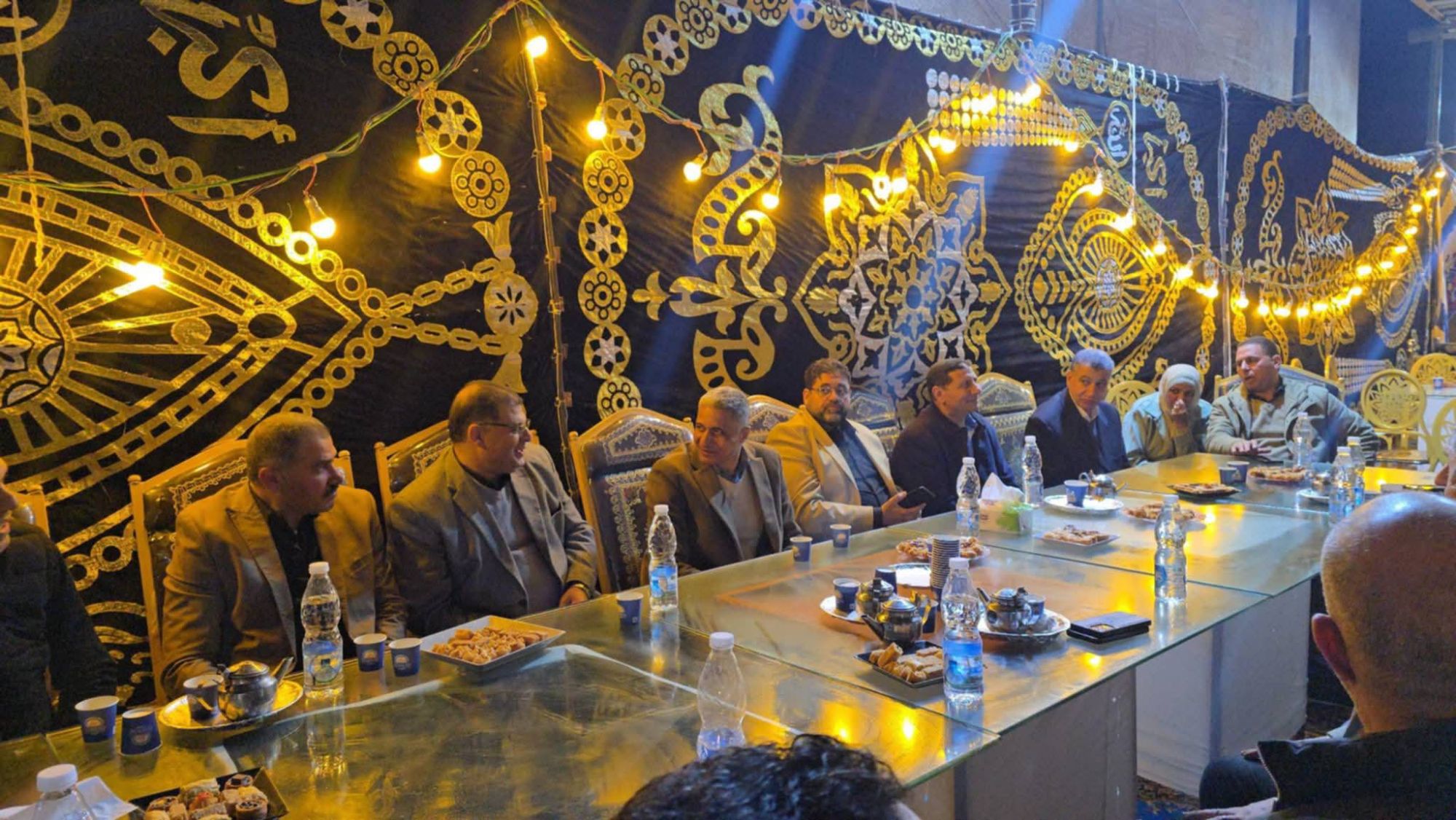 رئيس البحيرة لتوزيع الكهرباء يشارك العاملين بقطاعي النوبارية والسادات الإفطار الرمضاني