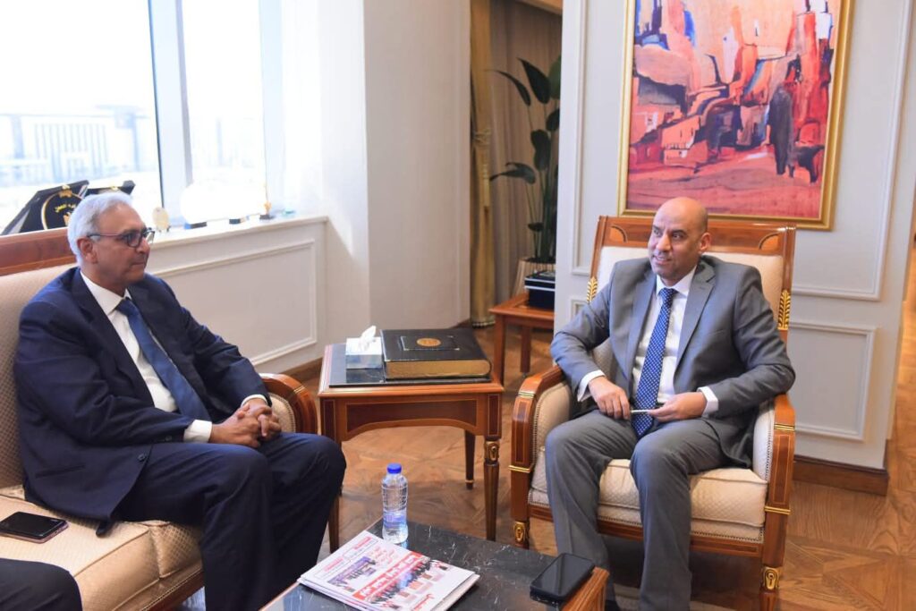 fb_img_17732240683818676737056913160197-1024x683 للتشجيع على الاستثمار وتوطين الخبرات الصناعية وتوفير فرص العمل..