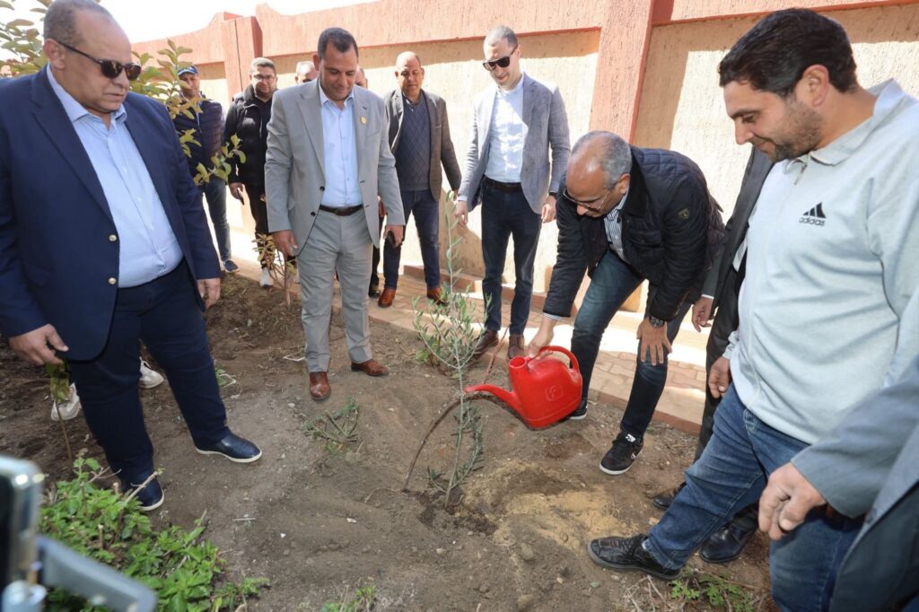 fb_img_17732299263265176853417067104540-1024x682 محافظ كفرالشيخ يغرس أول شجرة مثمرة بمدرسة الدمرداش للتعليم الأساسي بالرياض ضمن فعاليات تدشين حملة لزراعة 50 ألف شجرة مثمرة بالمبادرة الرئاسية «100 مليون شجرة»