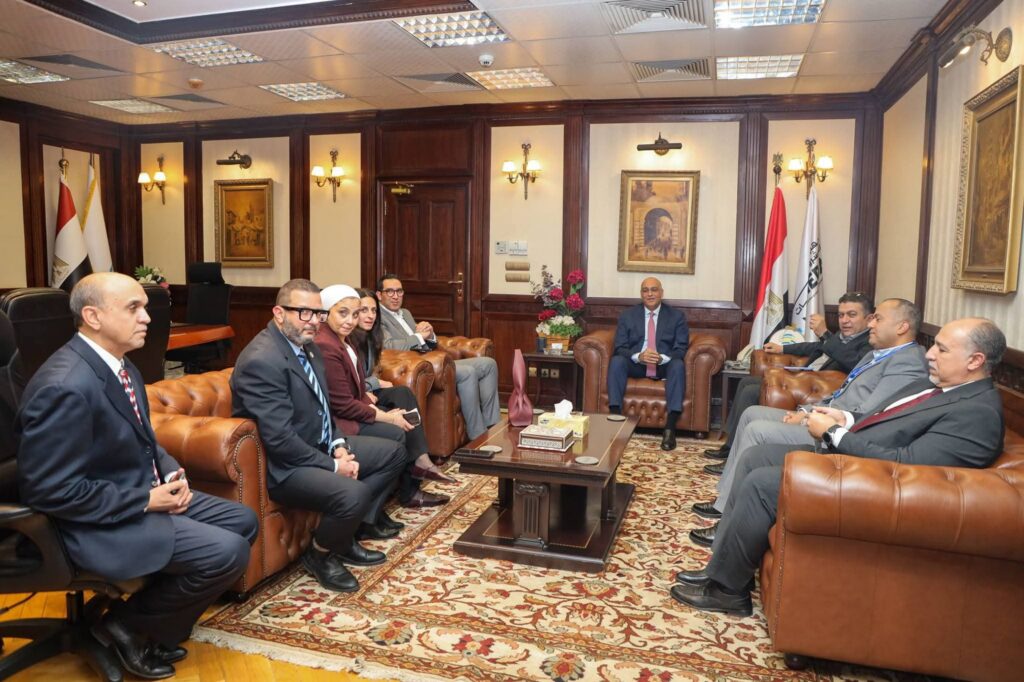 fb_img_17733031832564036744021656881758-1024x682 جهاز تنمية المشروعات يقدم تمويلًا جديدًا لشركة أمان القابضة بـ 300 مليون جنيه لدعم المشروعات الصغيرة والمتوسطة في كافة محافظات الجمهورية