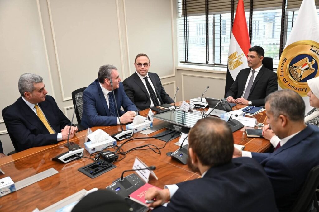 fb_img_17734769905205687186739075048539-1024x681 🔳 وزير الصناعة يبحث مع شركة دراسكيم للكيماويات المتخصصة مشروع إنشاء أول مصنع لإنتاج سيانيد الصوديوم في مصر والشرق الأوسط باستثمارات 200 مليون دولار