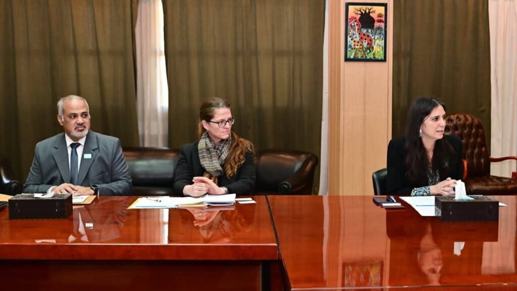 fb_img_17734774514131389849091171874818-1024x576 وزير الموارد المائية والري، ورئيس المجلس القومي للطفولة والأمومة، وممثلة منظمة اليونيسف في مصر يبحثون التعاون في مجال تمكين الفتيات بالأسر الأكثر احتياجاً من تدوير نبات ورد النيل لإنتاج منتجات ومشغولات يدوية متميزة