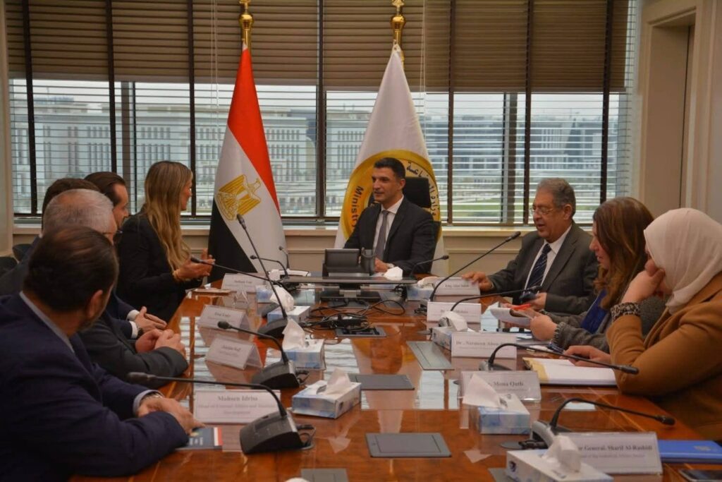 fb_img_17735003023662684455010312916532-1024x683 ● وزير الصناعة يستعرض مع «مرسيدس-بنز إيجيبت» فرص توطين صناعة السيارات وتعميق المكون المحلي