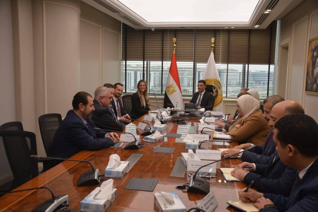 fb_img_17735003052973156704210793390357-1024x683 ● وزير الصناعة يستعرض مع «مرسيدس-بنز إيجيبت» فرص توطين صناعة السيارات وتعميق المكون المحلي