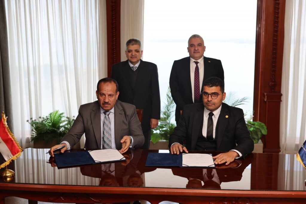 fb_img_17735004311037806706393742059503-1024x683 بهدف تنمية الثروة السمكية وفتح آفاق أوسع للتصديرالفريق أسامة ربيع يشهد توقيع بروتوكول تعاون بين شركة قناة السويس للاستزراع المائي وجهاز حماية وتنمية البحيرات والثروة السمكية