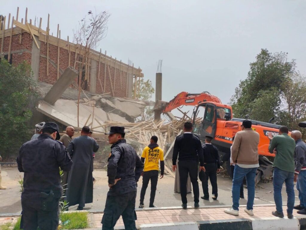 fb_img_17735011615602654352494902147-1024x768 حملة مكبرة لإزالة أعمال بناء مخالف بمدينة القرنة