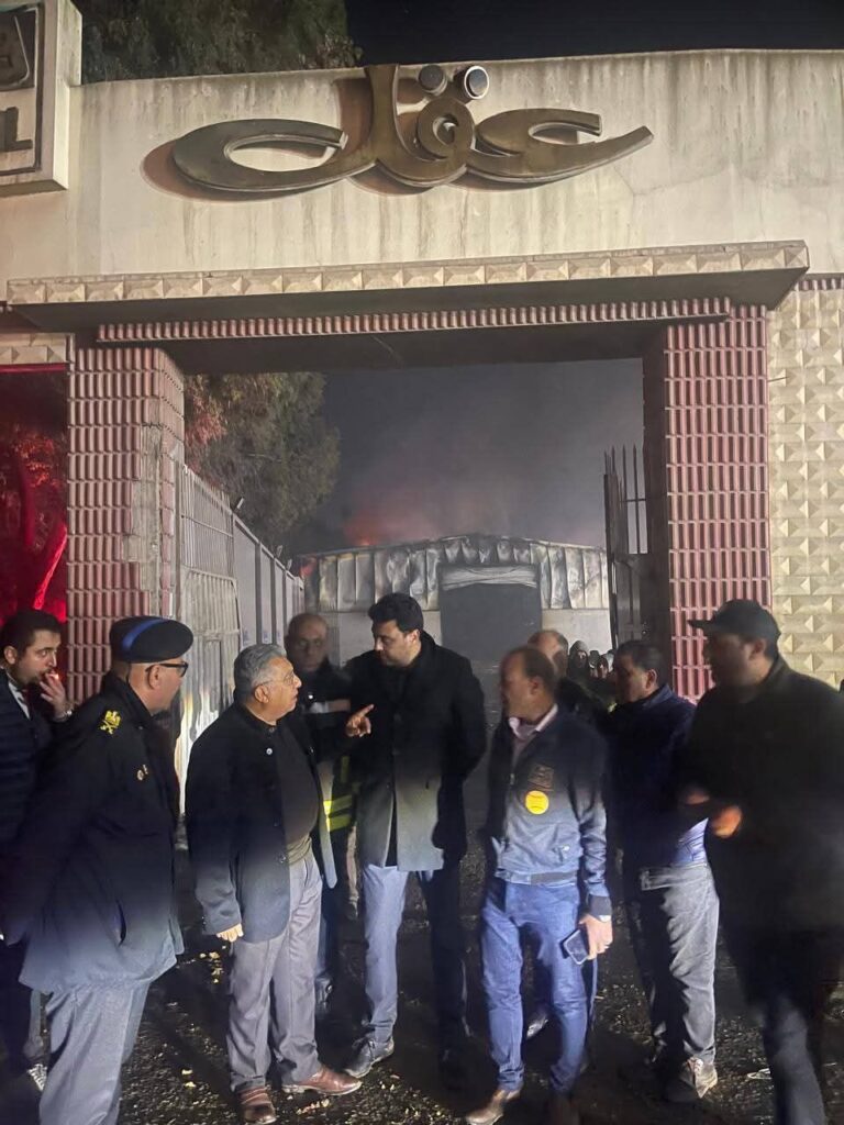fb_img_17735324285732111802205523630914-768x1024 محافظ الدقهلية يتابع ميدانيًا السيطرة على حريق مصنع عقل بطلخا واستمرار أعمال الإطفاء والتبريد