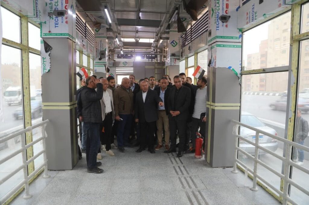 fb_img_17735678677704690379844041268168-1024x682 وزير النقل يتفقد التشطيبات النهائية وجاهزية المرحلة الثانية من مشروع الأتوبيس الترددي السريع BRT الممتدة من محطة المشير طنطاوي وحتى محطة صن كابيتال بتقاطع الطريق الدائري مع طريق الفيوم بطول ٤٠ كم