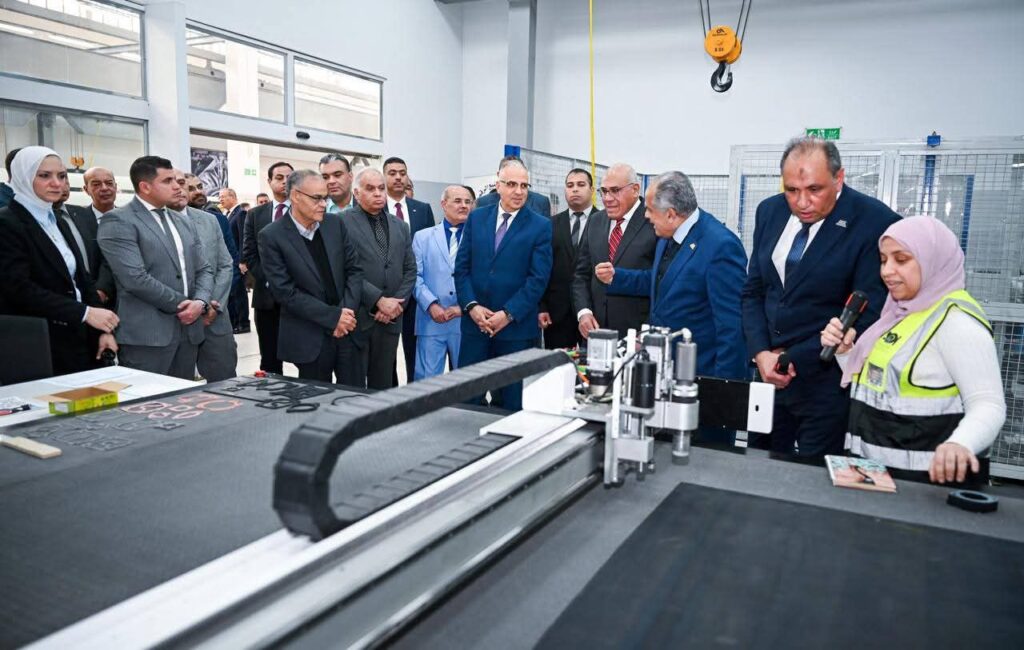fb_img_1773568019591255981793839262285-1024x650 رئيس الهيئة العربية للتصنيع ووزير الموارد المائية والري يتفقدان مركز التصنيع الرقمي بمصنع المحركات التابع للهيئة العربية للتصنيع