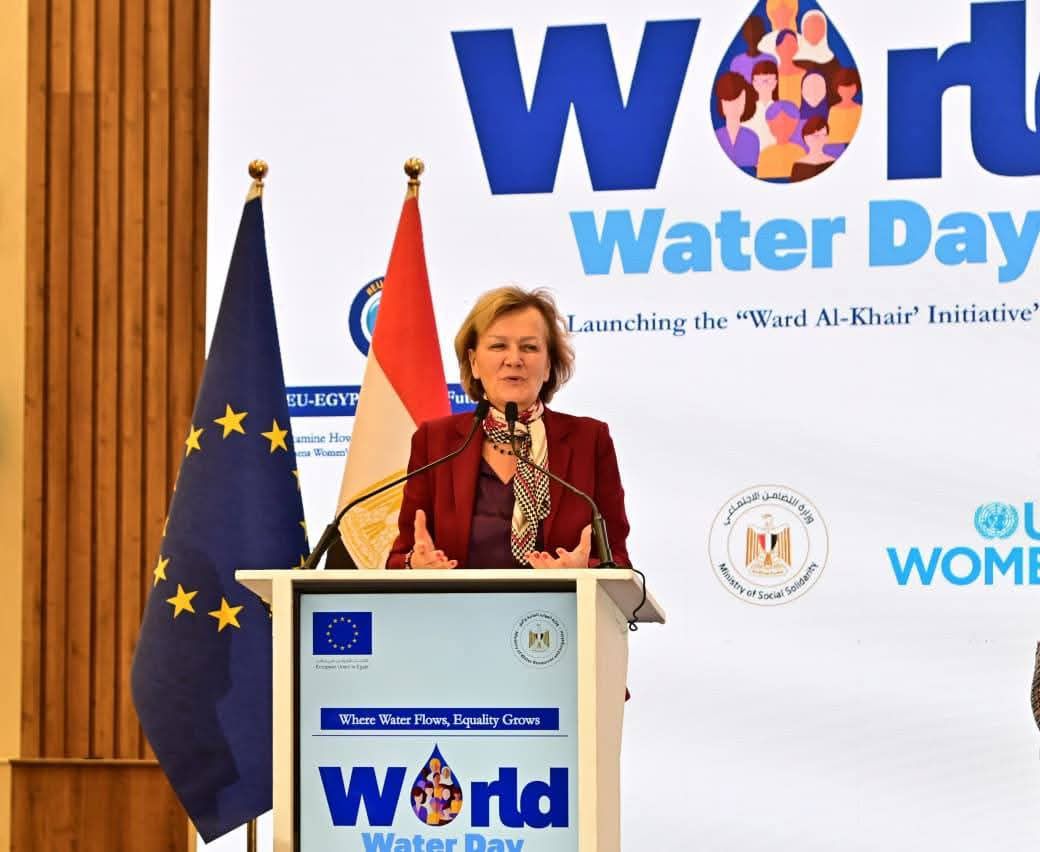 الدكتور سويلم يشهد الاحتفال باليوم العالمي للمياه بحضور وزراء التنمية المحلية والبيئة، والصناعة، والعمل، والتموين، ومستشار رئيس الجمهورية للشئون الاقتصادية، ورئيسة بعثة الاتحاد الأوروبي لدى مصر، وعدد من كبار المسئولين والإعلاميين