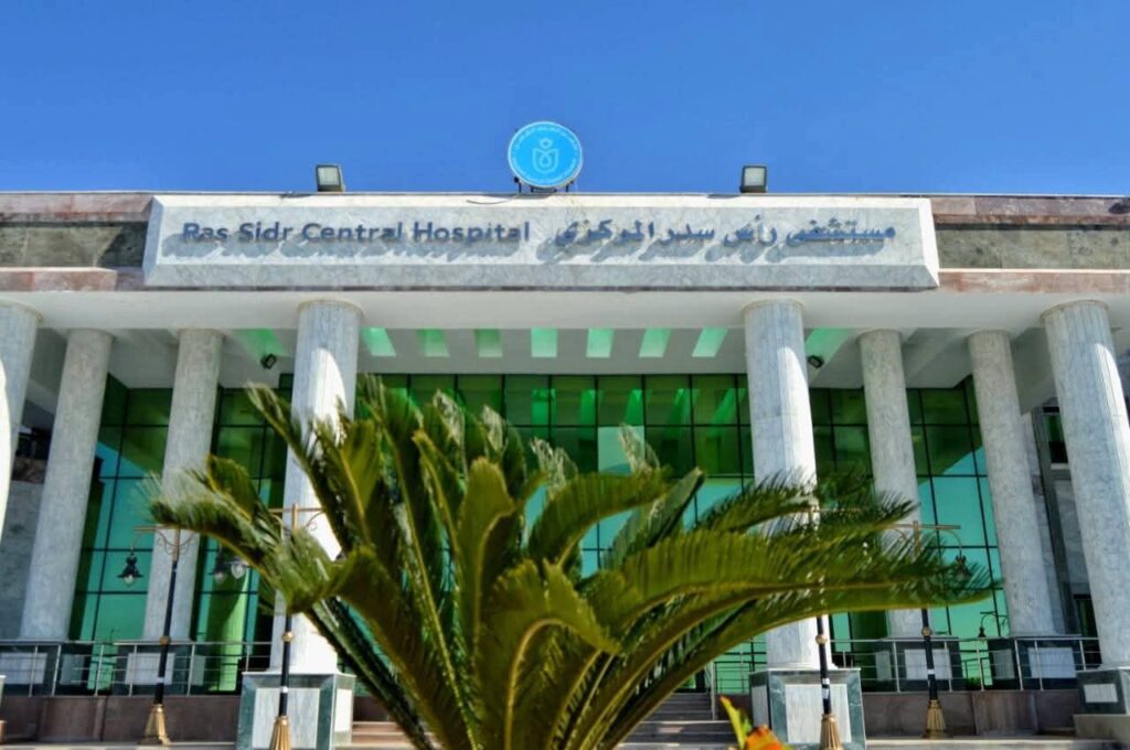 fb_img_1773656033047835761668946369703-1024x680 هيئة الرعاية الصحية تعلن نجاح قسطرة قلبية متخصصة لزرع منظم قلب دائم ثلاثي الحجرات لمسن بمستشفى رأس سدر التابعة للهيئة بفرع جنوب سيناء