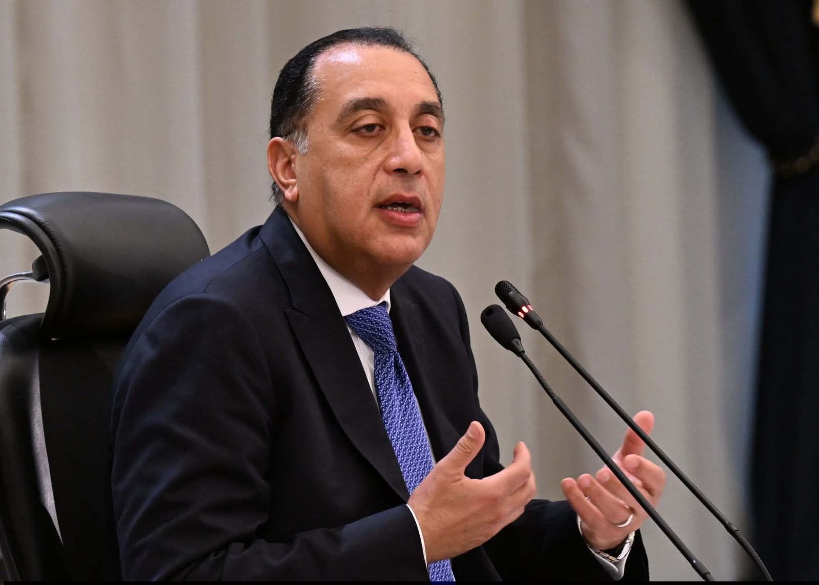 رئيس الوزراء يهنئ شيخ الأزهر بحلول عيد الفطر المبارك