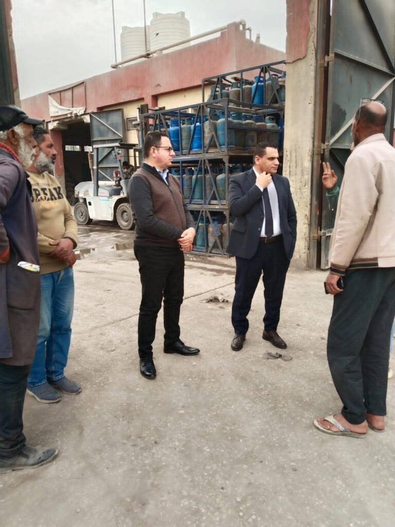 fb_img_17738575127575897344494206328124-768x1024 خلال يومين.. محافظة الجيزة تضبط 11 طن دقيق بلدي مدعم و7 أطنان زيوت مجهولة و2700 قطعة حلوى منتهية الصلاحية