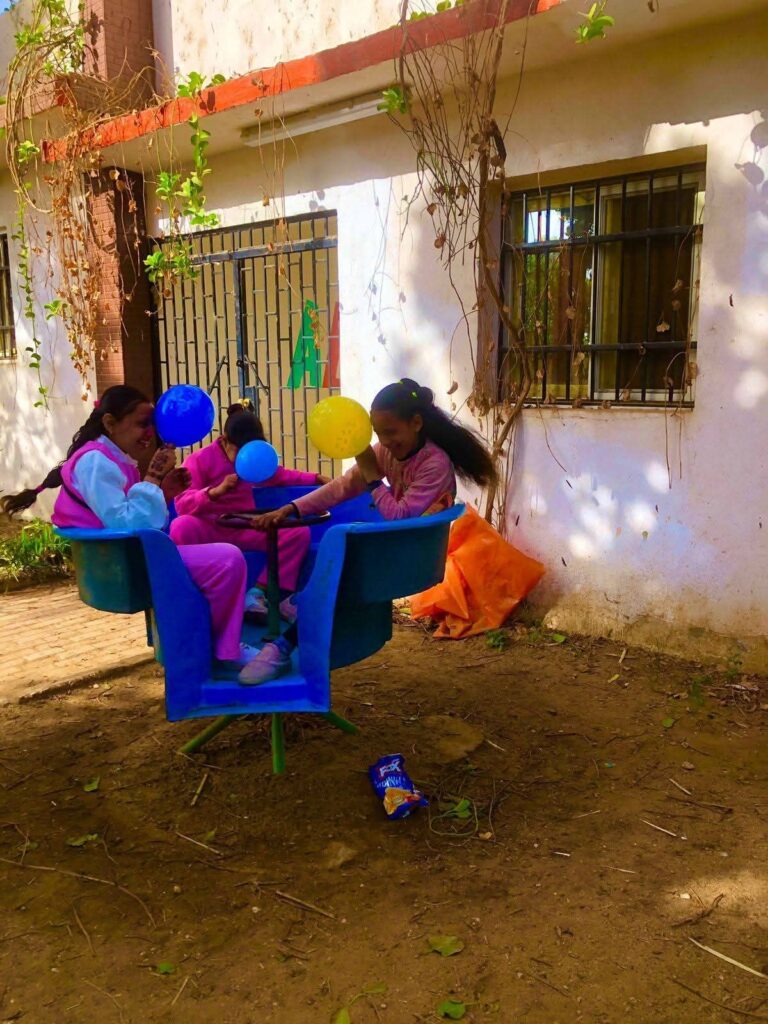 fb_img_17740870329274437098443357482442-768x1024 مراكز شباب الأقصر ترسم البسمة على وجوه المواطنين ضمن مبادرة "العيد أحلى بمراكز الشباب"