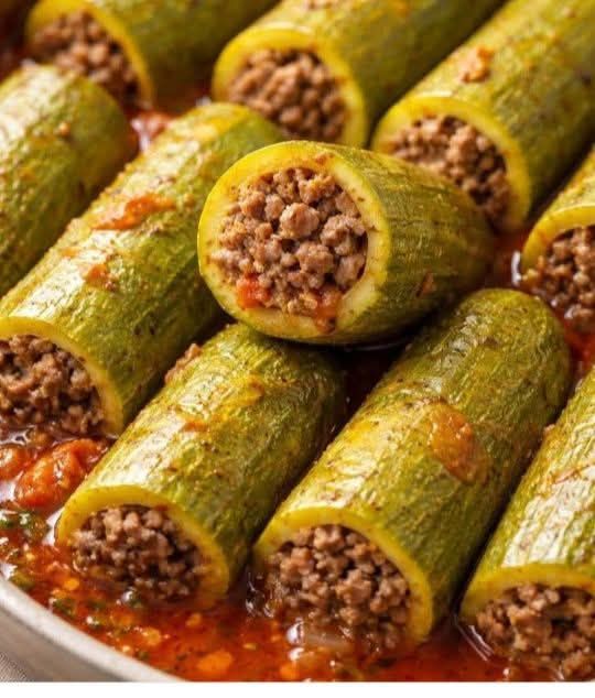 أجمل من طبق يشرف قدام الضيوف وطعمه يدخل القلب قبل المعدة 💛