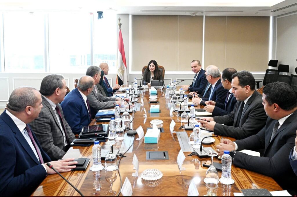 fb_img_17743569165446280090296010975544-1024x682 وزيرة الإسكان تتابع جهود توطين صناعة المهمات المستخدمة في مشروعات مياه الشرب ومعالجة الصرف الصحي