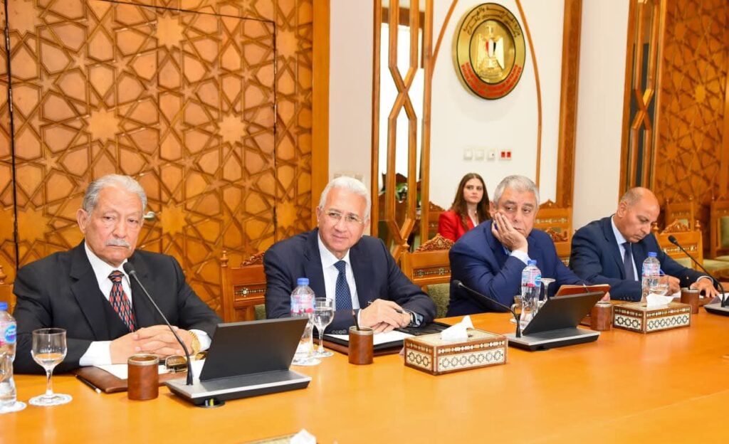 fb_img_17744244892772929301137887763750-1024x624 وزير الخارجية يلتقى مع مجموعة من السفراء المتقاعدين ويبحث محددات الموقف المصرى من التطورات الإقليمية