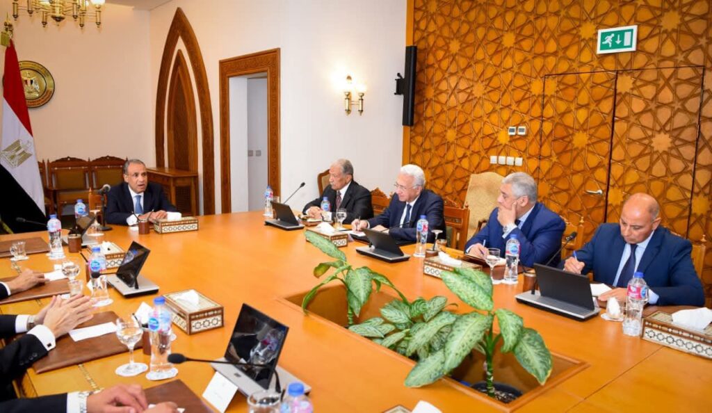 fb_img_17744244932887210170886889894955-1024x594 وزير الخارجية يلتقى مع مجموعة من السفراء المتقاعدين ويبحث محددات الموقف المصرى من التطورات الإقليمية