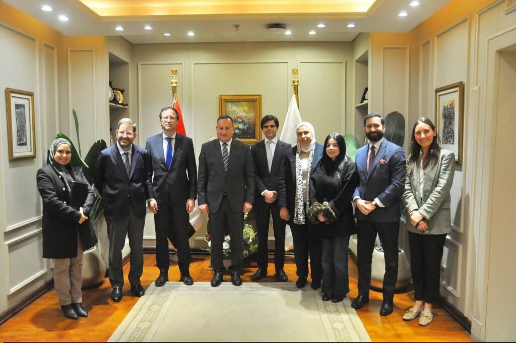 fb_img_17746062574394273334021584822618-1024x680 وزير التعليم العالي يبحث سبل تعزيز التعاون مع سفير مملكة إسبانيا ووفد جامعة IE الإسبانية