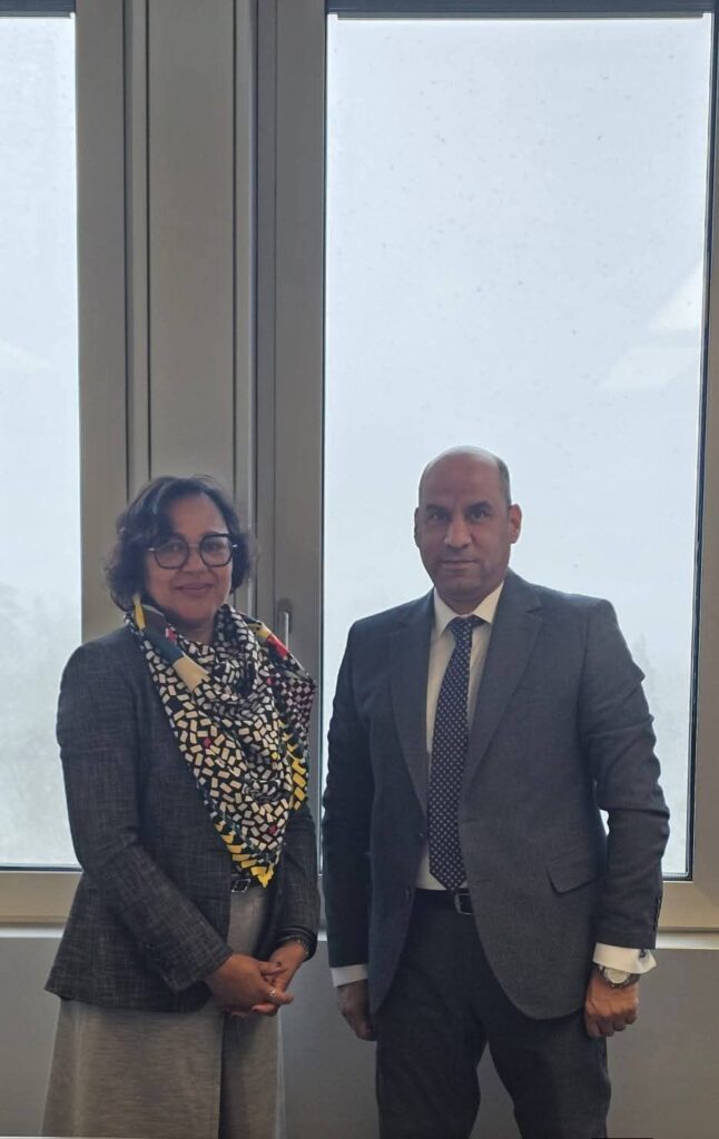 fb_img_17746063792644816602395162628100-646x1024 خلال مشاركته في فعاليات مجلس إدارة منظمة العمل الدولية بجنيف ..-وزير العمل يلتقي قيادات إدارتي معايير العمل الدولية وحوكمة العمل وثلاثية الأطراف بالمنظمة..