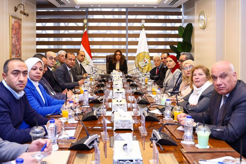 fb_img_17746887966752225972199151497353-1024x682 قرارات حاسمة لتنظيم مزاولة أنشطة الإدارة المتكاملة للمخلفات..