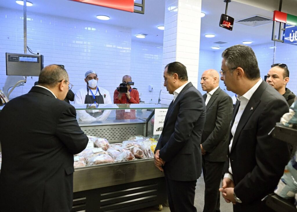 fb_img_17747036281694899453362965807178-1024x732 رئيس الوزراء يتفقد فرع منفذ "كاري أون" بمصر الجديدة
