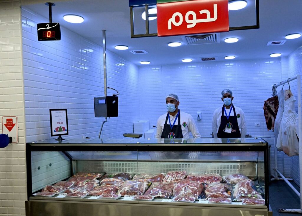 fb_img_17747036309221125486261911762737-1024x732 رئيس الوزراء يتفقد فرع منفذ "كاري أون" بمصر الجديدة