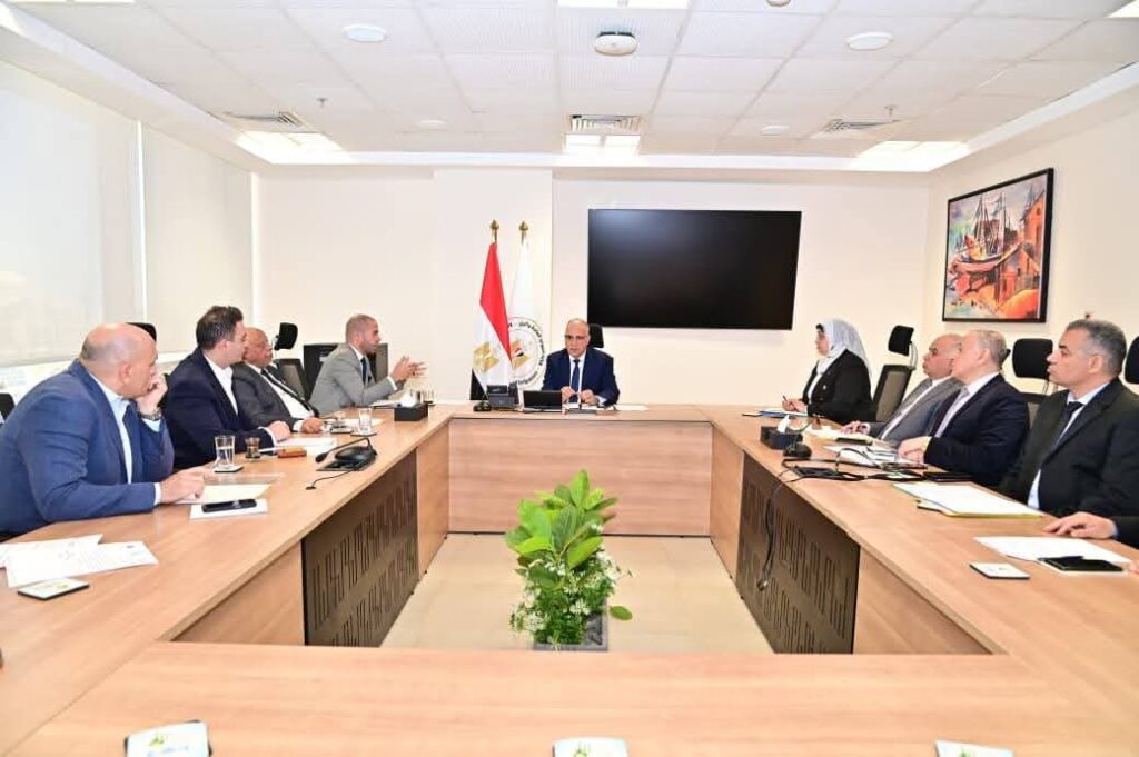 fb_img_17747757498381082910271293959800-1024x681 الدكتور سويلم يلتقي عددًا من السادة أعضاء مجلس النواب لمناقشة طلبات المواطنين