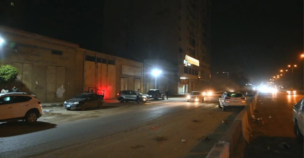 fb_img_17748210252992500199576446321333-1024x535 محافظ البحيرة تتابع على أرض الواقع الالتزام بمواعيد غلق المحال التجارية وترشيد الكهرباء على الطريق الزراعي وبمركزي أبو حمص وكفر الدوار