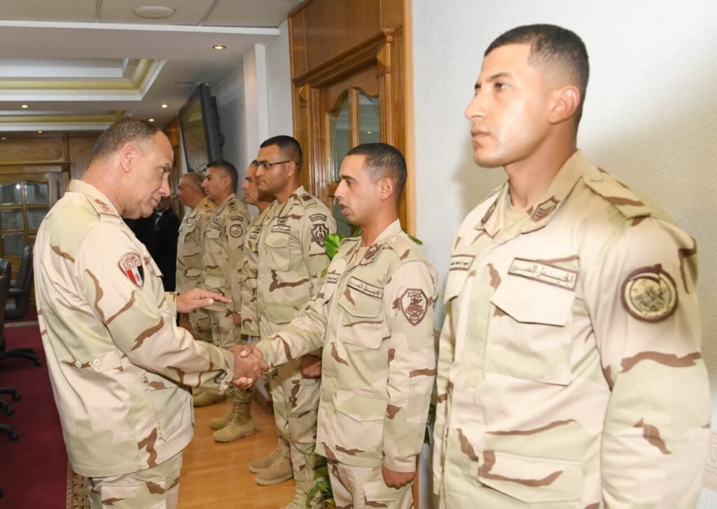 fb_img_17748679727991240602223327263112-1024x727 المتحدث_العسكرى : الفريق / أشرف سالم زاهر القائد العام للقوات المسلحة وزير الدفاع والإنتاج الحربى يلتقى عدداً من مقاتلى الجيشين الثانى والثالث الميدانيين ...