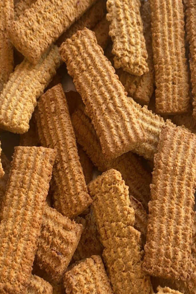 img-20260226-wa00097404427237088699851-682x1024 بسكويت النشادر بالماكينة 👌 بالكوب وبالجرامات 🤗هيطلع البسكويت خفيف ومقرمش ومن غير مايفرش 👌