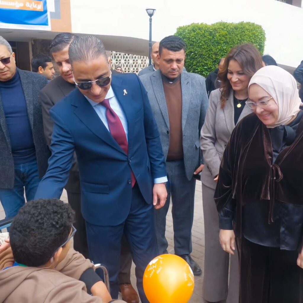 img-20260301-wa0012346914816035706158-1024x1024 محافظ الجيزة يسلّم ٢٧ كرسيًا متحركًا وأجهزة تعويضية لذوي الهمم بالتعاون مع مؤسسة «صنّاع الخير»