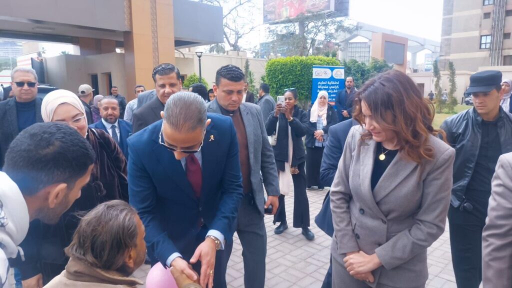 img-20260301-wa00135497469065282316513-1024x576 محافظ الجيزة يسلّم ٢٧ كرسيًا متحركًا وأجهزة تعويضية لذوي الهمم بالتعاون مع مؤسسة «صنّاع الخير»