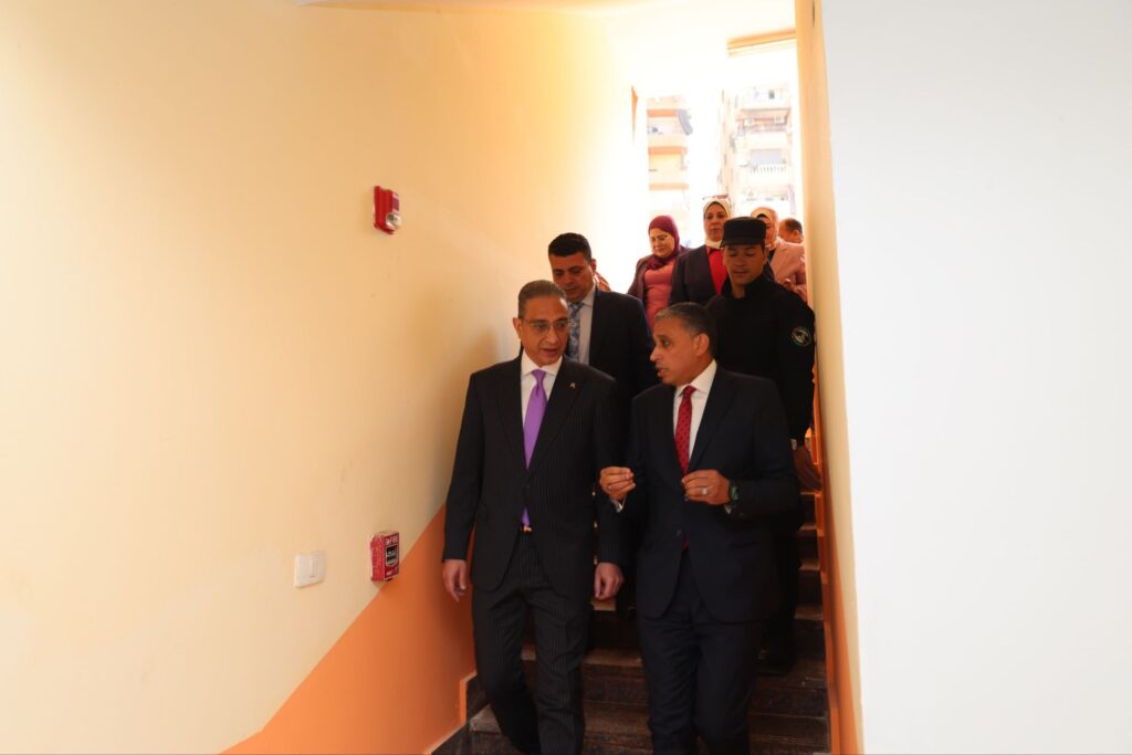 img-20260302-wa00442911469482433703992-1024x683 محافظ الجيزة يفتتح مدرستي الأقصى للتعليم الأساسي والرسمية للغات بالطالبية بإجمالي 144 فصلًا دراسيًا<br>