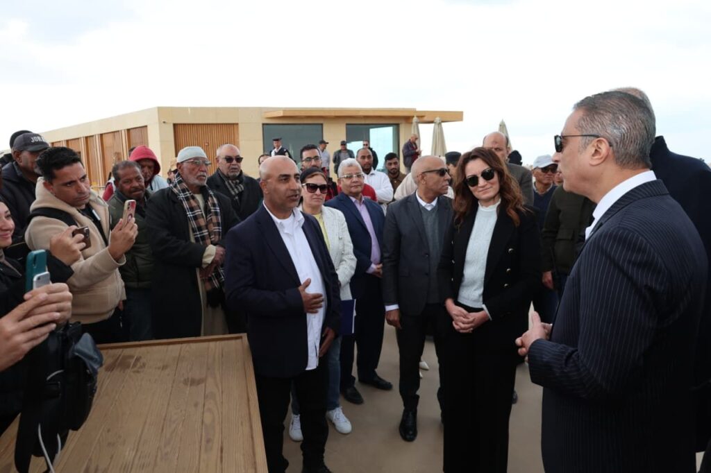 img-20260303-wa00255185242530429391274-1024x682 محافظ الجيزة يسلّم 20 منصة بيع حضارية لباعة منطقة الزيارة بأهرامات الجيزة ضمن خطة التطوير الشامل