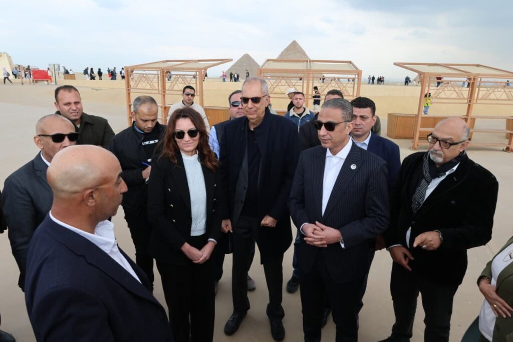 img-20260303-wa0027802575529796879105-1024x682 محافظ الجيزة يسلّم 20 منصة بيع حضارية لباعة منطقة الزيارة بأهرامات الجيزة ضمن خطة التطوير الشامل