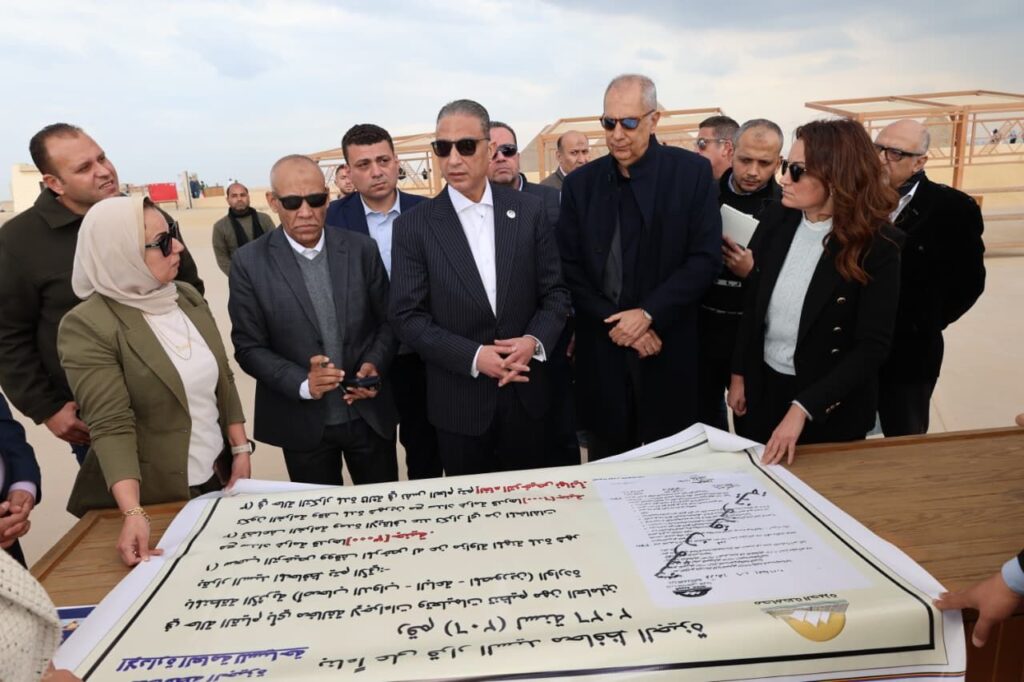 img-20260303-wa0028749859881224863202-1024x682 محافظ الجيزة يسلّم 20 منصة بيع حضارية لباعة منطقة الزيارة بأهرامات الجيزة ضمن خطة التطوير الشامل