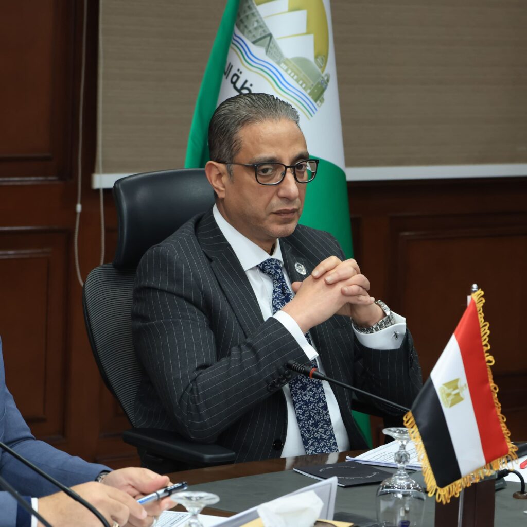 img-20260303-wa00577619969628115070297-1024x1024 محافظ الجيزة يعقد أول لقاء أسبوعي مع المواطنين لبحث الشكاوى والطلبات المقدمة منهم