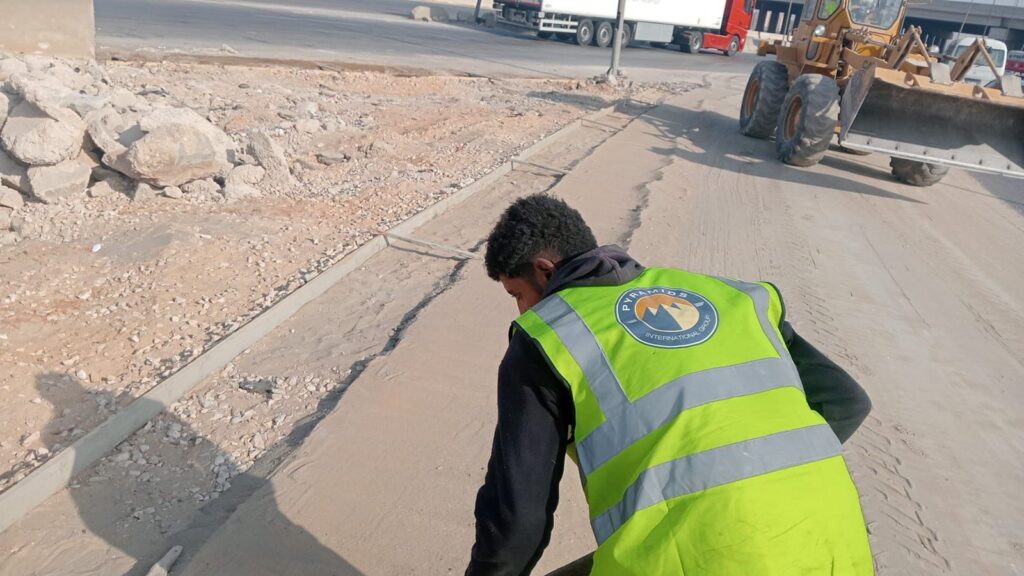 img-20260304-wa00185316317350916827048-1024x576 لضمان سلامة المواطنين.. "جهاز 6 أكتوبر" يبدأ أعمال رفع الكفاءة والصيانة العاجلة للطريق الأوسطي