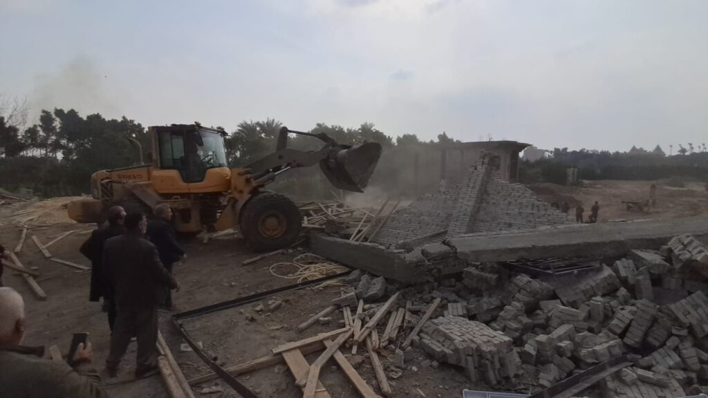 img-20260304-wa00318480845219015058633-1024x576 ردع المخالفين ... <br>تنفيذًا لتكليفات محافظ الجيزة خلال متابعته بمركز السيطرة.. إزالة حالات بناء مخالف بأبو النمرس واتخاذ الإجراءات القانونية