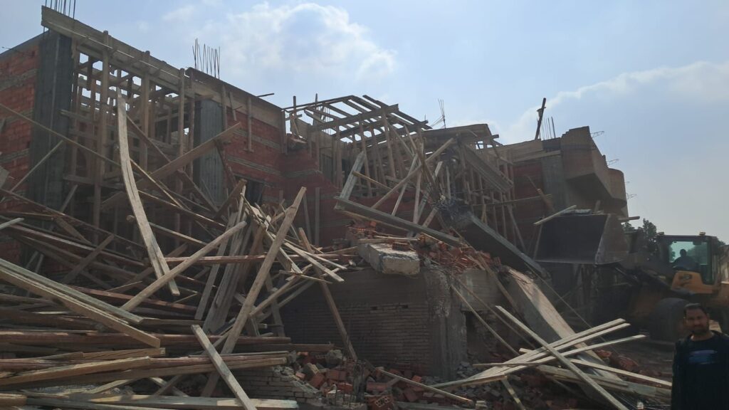 img-20260304-wa00321673563467955954732-1024x576 ردع المخالفين ... <br>تنفيذًا لتكليفات محافظ الجيزة خلال متابعته بمركز السيطرة.. إزالة حالات بناء مخالف بأبو النمرس واتخاذ الإجراءات القانونية