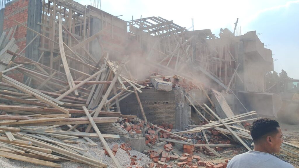 img-20260304-wa00385859056389205117398-1024x576 ردع المخالفين ... <br>تنفيذًا لتكليفات محافظ الجيزة خلال متابعته بمركز السيطرة.. إزالة حالات بناء مخالف بأبو النمرس واتخاذ الإجراءات القانونية