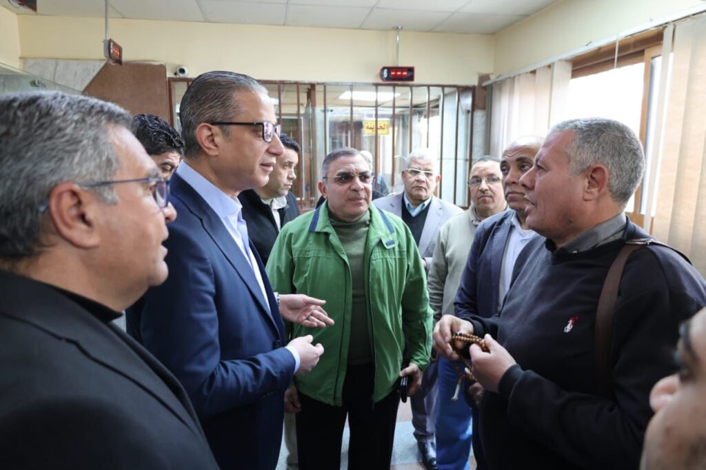 img-20260305-wa00116524965377500843315-1024x682 محافظ الجيزة يفاجئ المراكز التكنولوجية في الوراق ومنشأة القناطر بالوقوف على شباك المعاملات للتأكد من انجاز طلبات المواطنين