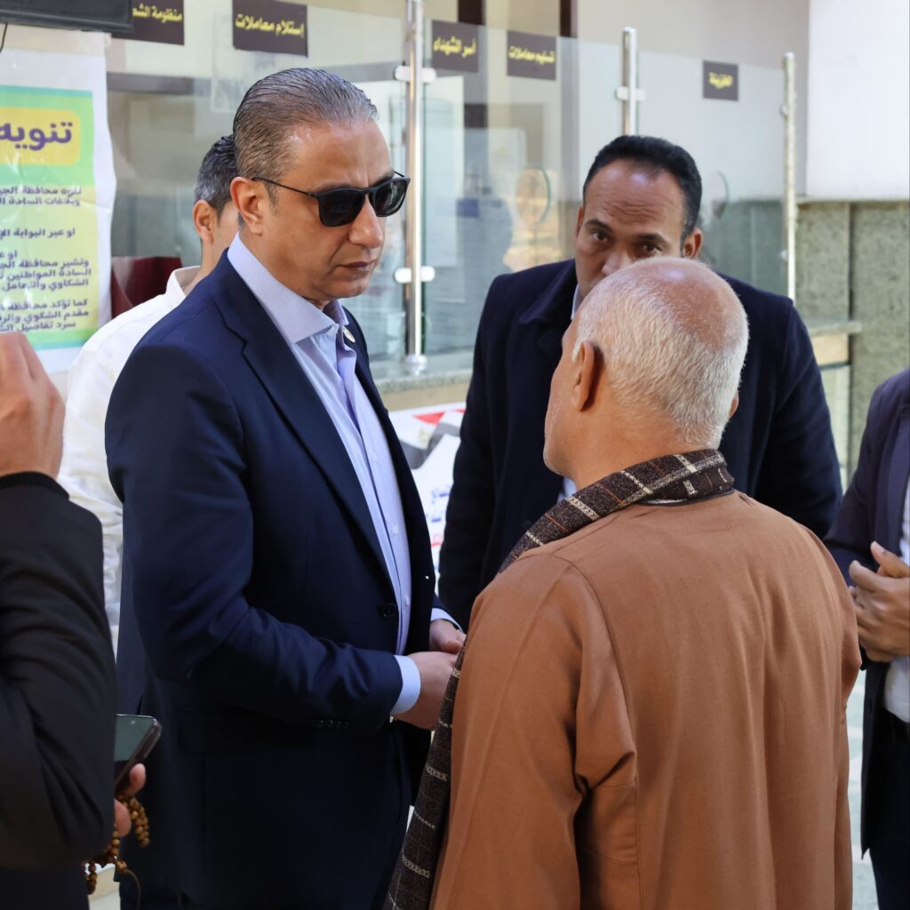 img-20260305-wa00187339712511888652555-1024x1024 محافظ الجيزة يفاجئ المراكز التكنولوجية في الوراق ومنشأة القناطر بالوقوف على شباك المعاملات للتأكد من انجاز طلبات المواطنين