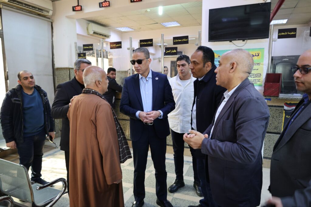 img-20260305-wa00226927231777420966256-1024x683 محافظ الجيزة يفاجئ المراكز التكنولوجية في الوراق ومنشأة القناطر بالوقوف على شباك المعاملات للتأكد من انجاز طلبات المواطنين