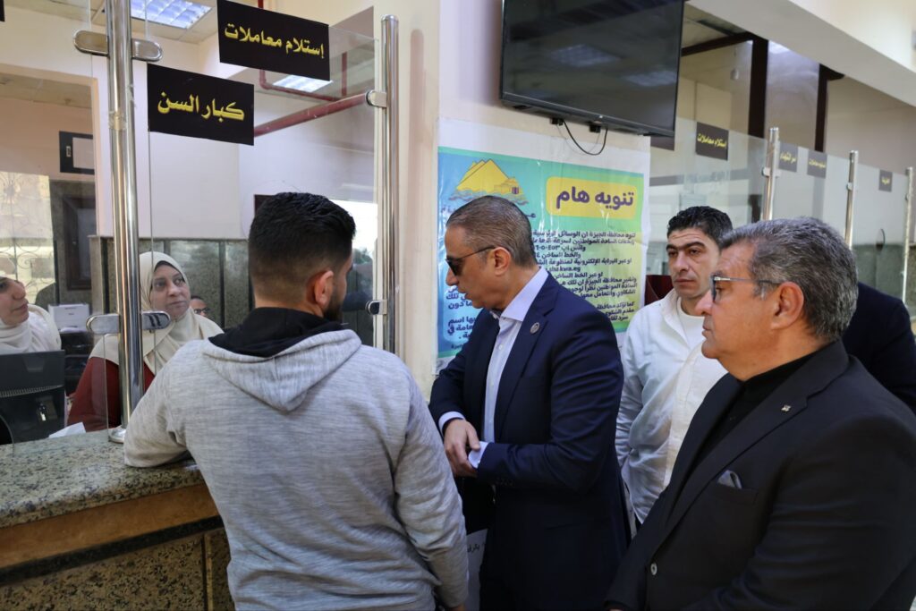 img-20260305-wa00247959546775321060613-1024x683 محافظ الجيزة يفاجئ المراكز التكنولوجية في الوراق ومنشأة القناطر بالوقوف على شباك المعاملات للتأكد من انجاز طلبات المواطنين