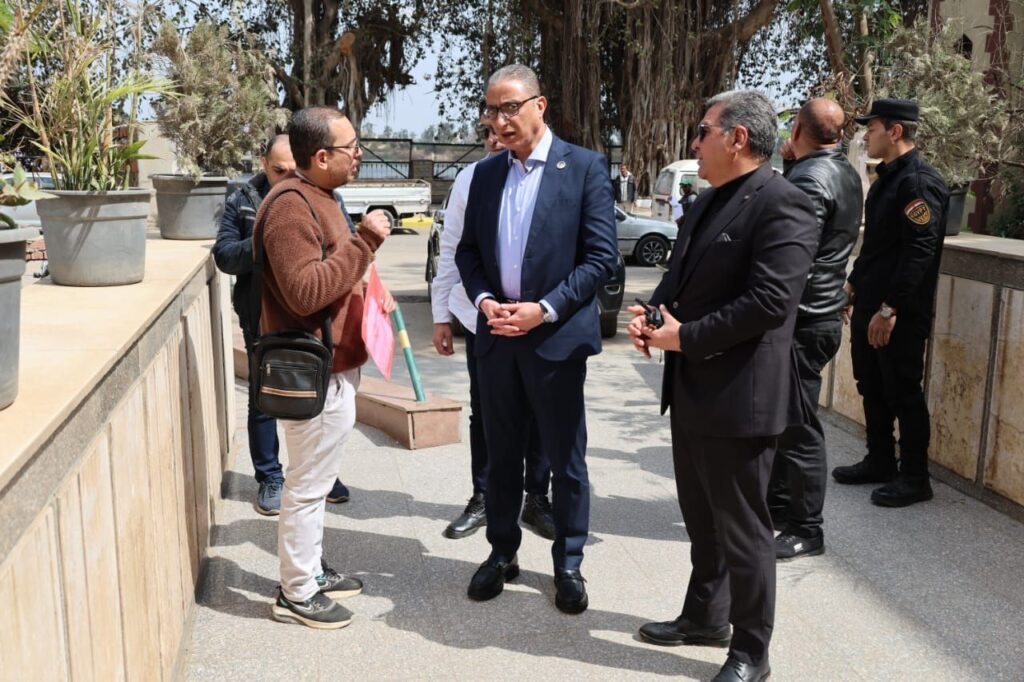 img-20260305-wa00518433598193322783221-1024x682 محافظ الجيزة يجري جولة ميدانية للوقوف على حالة النظافة والإشغالات بحي الوراق ومراكز أوسيم ومنشأة القناطر