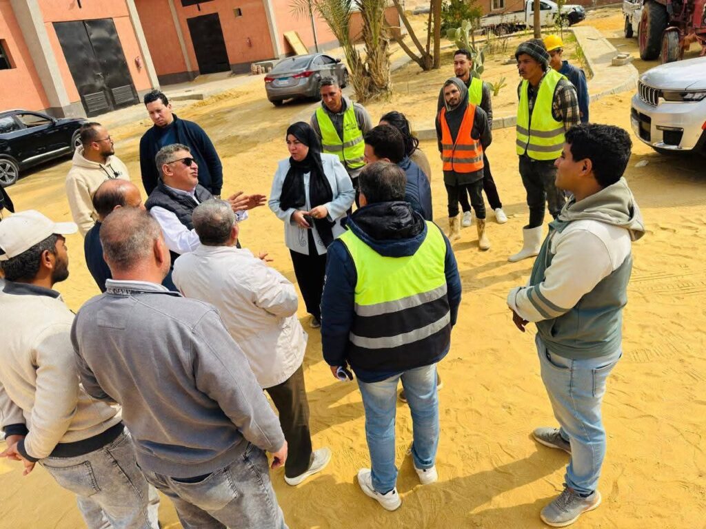 img-20260307-wa00258302414183804019276-1024x768 رئيس جهاز حدائق أكتوبر يتفقد عدداً من مشروعات الطرق بالمدينة