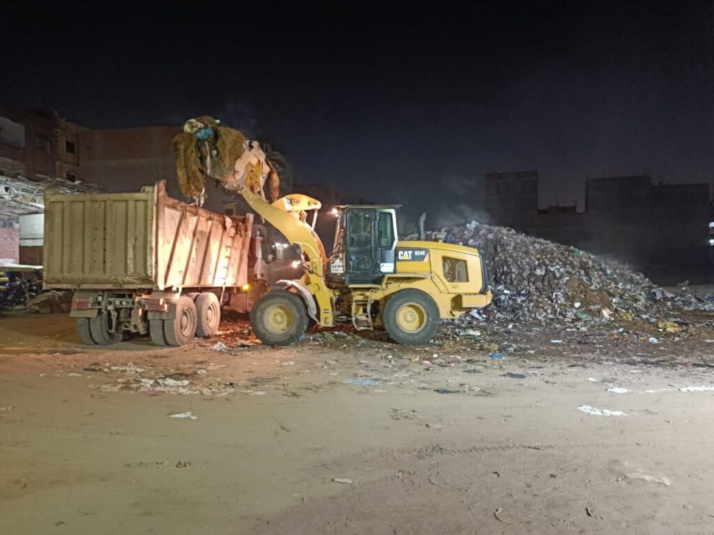 img-20260309-wa00321995955860345883745-1024x768 محافظة الجيزة ترفع ٢٢٠٠ طن مخلفات من عدة قطاعات بحي الهرم وجنوب الجيزة خلال ٨٣ نقلة ضمن حملات مكثفة للنظافة