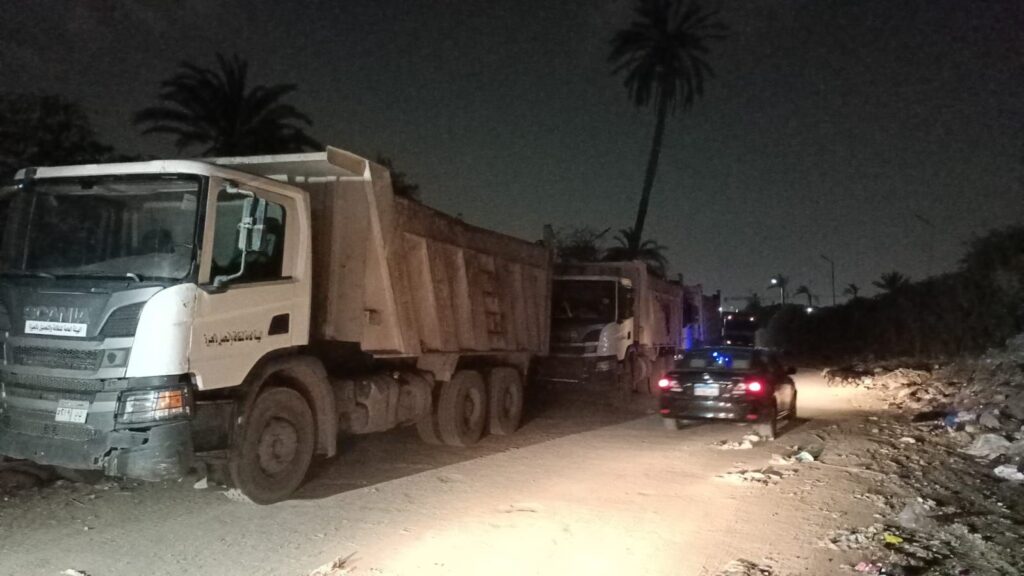 img-20260309-wa00356476984260715019417-1024x576 محافظة الجيزة ترفع ٢٢٠٠ طن مخلفات من عدة قطاعات بحي الهرم وجنوب الجيزة خلال ٨٣ نقلة ضمن حملات مكثفة للنظافة